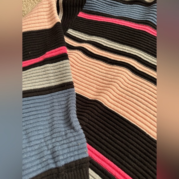 H&m sweater - Picture 2 of 2